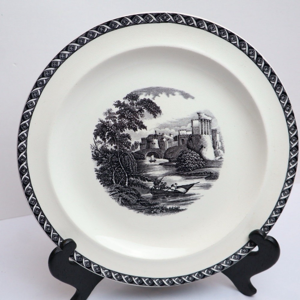Wedgwood Etruria England Vintage LUGANO BLACK Two (2) Luncheon Plates